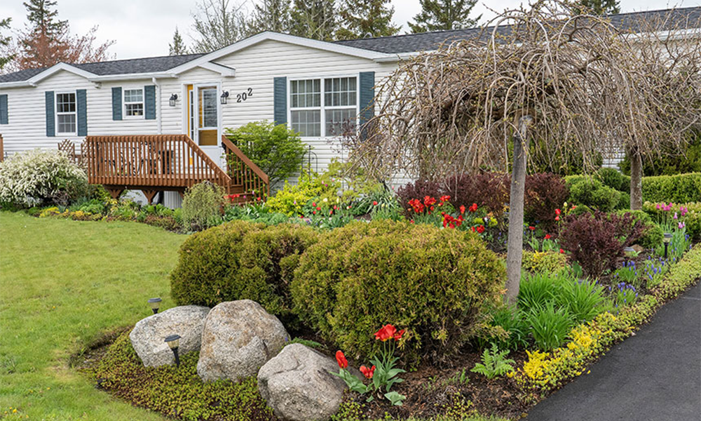 The Key Benefits of Investing in Manufactured Home Communities Featured Image